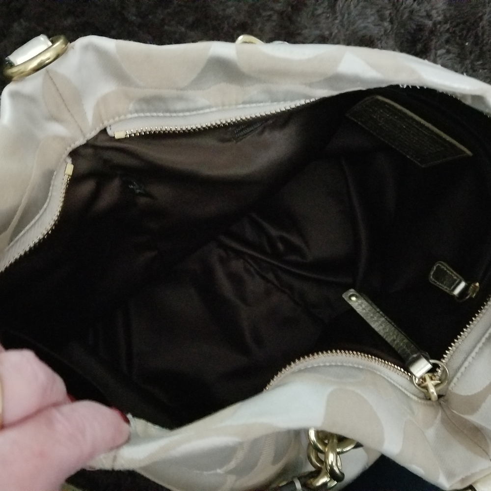 Coach Cream and Gold Signature Shoulder Bag with Slouchy Silhouette - Picture 5 of 11